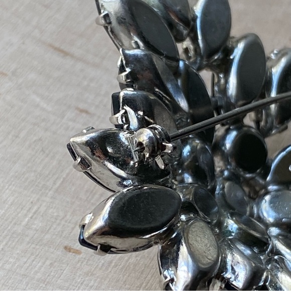 Vintage- Juliana- Dramatic Maltese Cross of Montana Blue & Light Sapphire - Picture 12 of 17